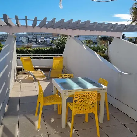 Naturiste Cap D'agde Port Ambonne 103